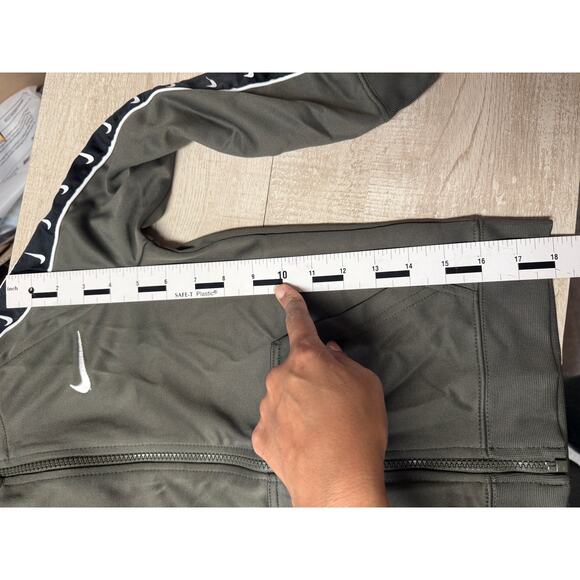 Nike B Swoosh Tape Full Zip Hoodie CV1334-325 Boys Size XS - Picture 6 of 12